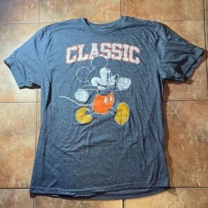 Disney Gray Short Sleeve Tee Casual Comfort